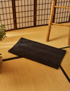 Maharishi 9870 Towel 90 X 180cm · Organic Cotton 700 Black -Maharishi Homeware 9870 black 20 Green