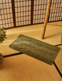 Maharishi 9870 Towel 90 X 180cm · Organic Cotton 700 Olive 7 Maharishi 9870 Towel 90 X 180cm · Organic Cotton 700 Olive -Maharishi Homeware 9870 olive 20 Green