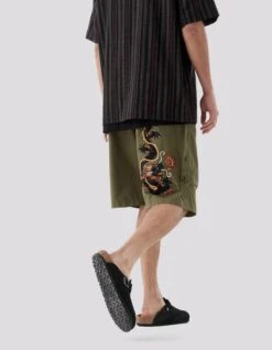 Maharishi 5070 Original Dragon Loose Snoshorts Olive -Maharishi ss24543 6189 9cd6fd23 e12a 47cc a5dd 4d236349b205